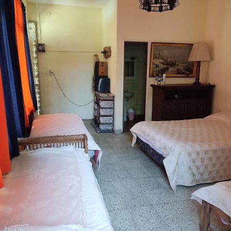 Olivos, Posada Y Habitaciones บัวโนสไอเรส ภายนอก รูปภาพ